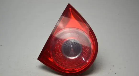 Volkswagen Golf V Tailgate rear/tail lights 1K6945093E 00011242 028500102B