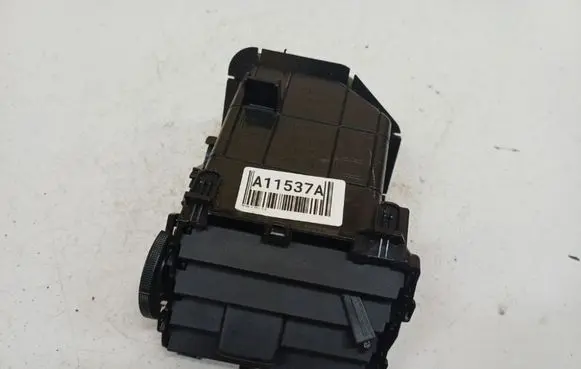 Mazda 3 II Dash center air vent grill BBM46491X
