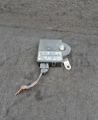 Audi A6 S6 C6 4F Power management control unit 4F0915181B 4F0910181F