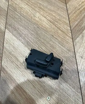 Chrysler Pacifica Seat control switch 