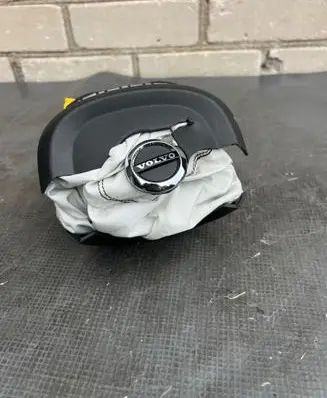 Volvo S90, V90 Steering wheel airbag P39834785