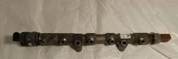 Volkswagen Polo V 6R Fuel main line pipe 03P089 03p0890119512