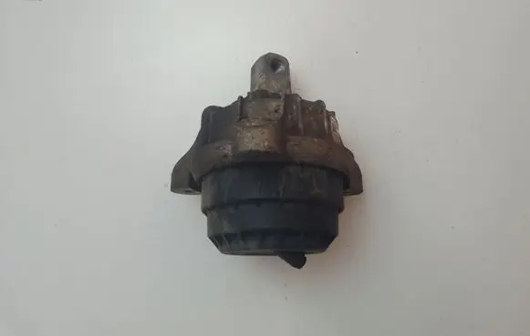 BMW 5 F10 F11 Engine mount bracket 6780264