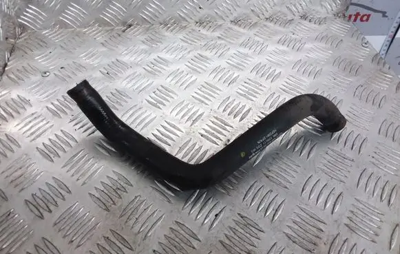 Mercedes-Benz Vito Viano W639 Engine coolant pipe/hose A6398320823