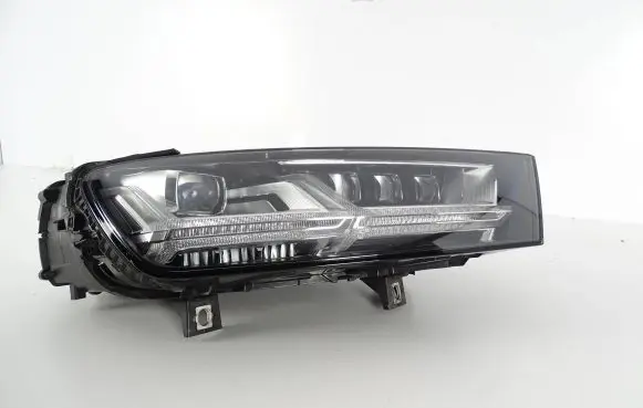 Audi Q7 4M Headlight/headlamp 4M0941036