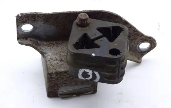 Rolls-Royce Ghost I Muffler mount bracket/holder 7590552