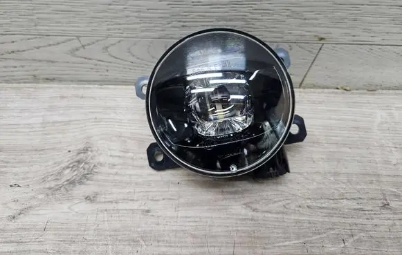 Peugeot 5008 II Front fog light 9811333380