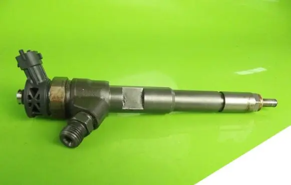 Dacia Dokker Fuel injector 8201108033