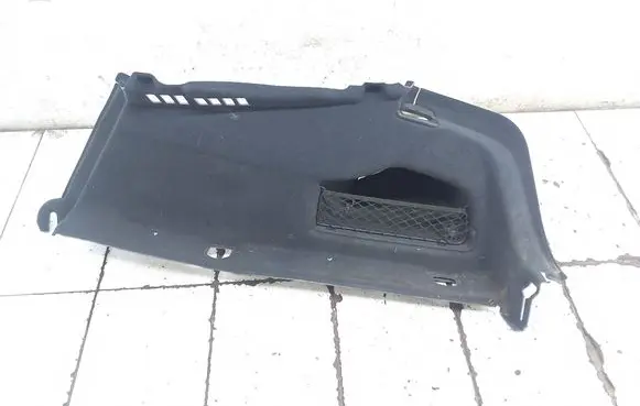 Trunk/boot side trim panel