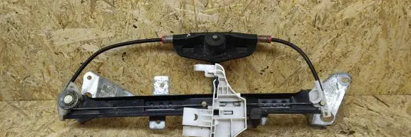 Rear door manual window regulator