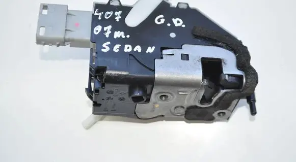 Audi A8 S8 D2 4D Rear door lock 9681337480