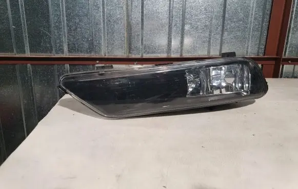Volkswagen PASSAT B7 Front fog light
