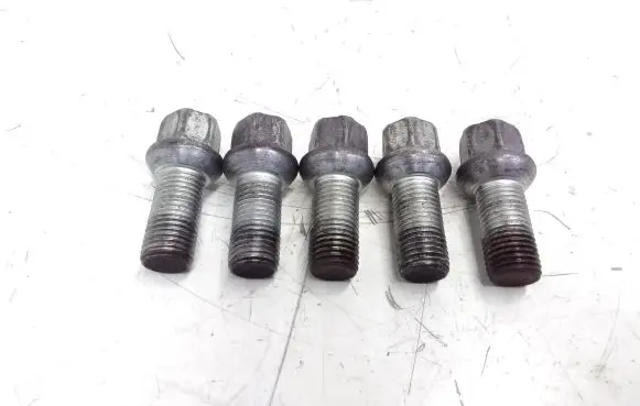 Volkswagen Beetle A5 Nuts/bolts 