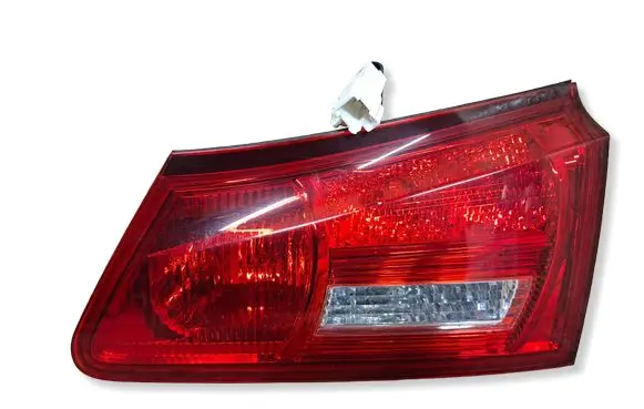 Lexus IS 220D-250-350 Tailgate rear/tail lights 