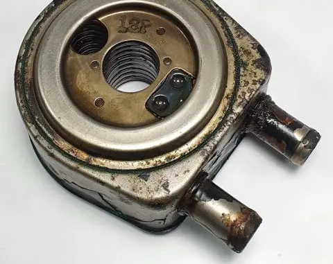 Volvo 960 Engine oil radiator 4360055