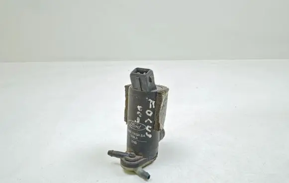 Ford Focus Windscreen/windshield washer pump 93BB17K624BA