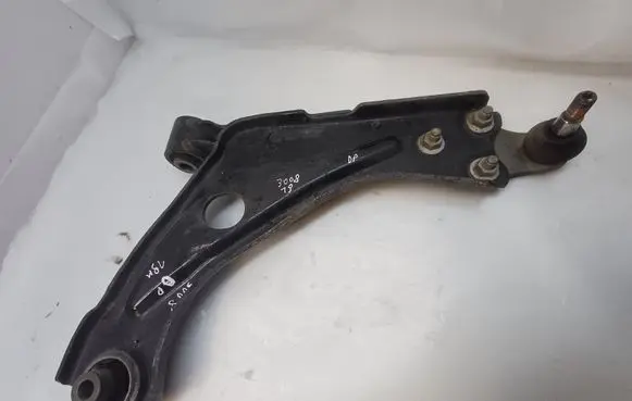 Peugeot 3008 II Front lower control arm/wishbone 98138522