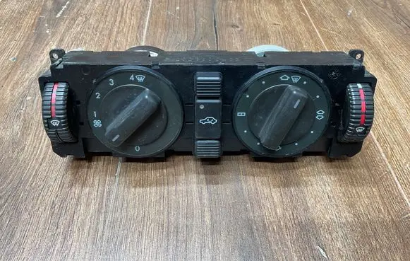 Mercedes-Benz C W202 Climate control unit 2028300485 2028201710