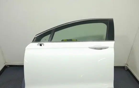 Ford Mondeo MK I Front door 