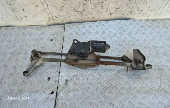 Toyota RAV 4 (XA20) Front wiper linkage and motor 8511042130 1592004842