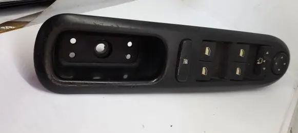 Peugeot 407 Electric window control switch 532645 532697001