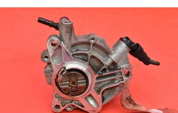 Ford Mondeo MK I Vacuum pump 9674192280