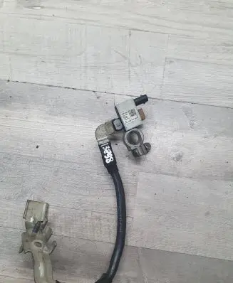 Volkswagen Golf VII Negative earth cable (battery) 5Q0915181E 10082014 17394900