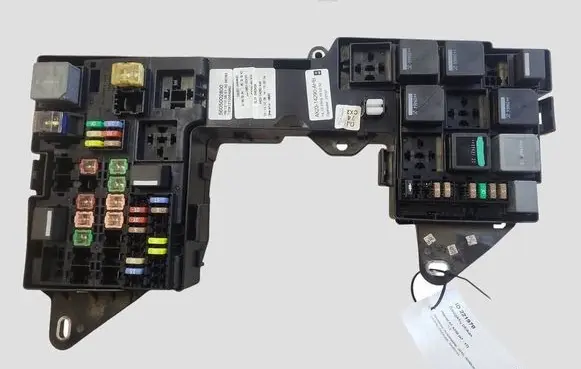 Jaguar XF X250 Fuse module AX2314290AHB 8X2T14A075AB 8X2T14A003AA