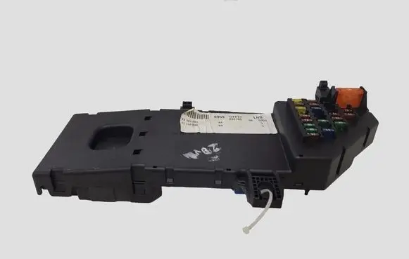 Opel Signum Fuse module 13199490 460023260 13181983