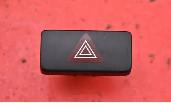 Suzuki Alto Hazard light switch