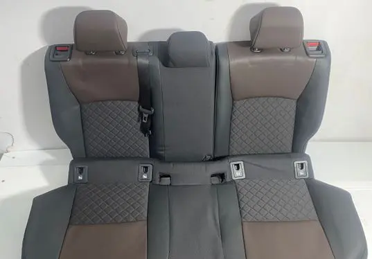 Toyota C-HR I Rear seat 
