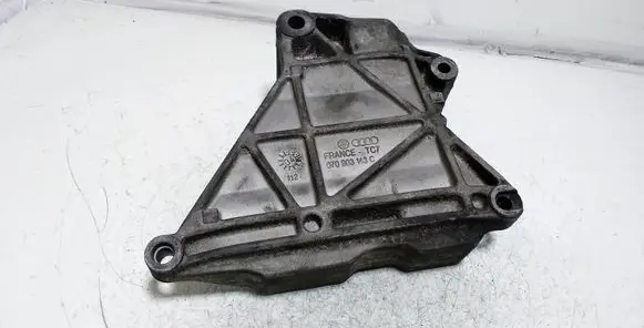 Volkswagen Transporter - Caravelle T5 Generator/alternator bracket 070903143 070903143C