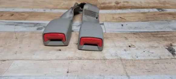 KIA Cerato Rear seatbelt buckle