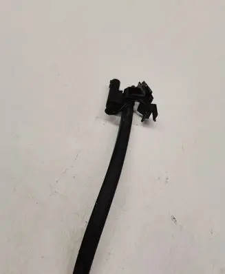BMW 7 G11 G12 Windshield washer fluid hose 7357373