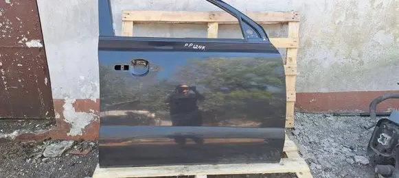 Hyundai Tucson JM Front door