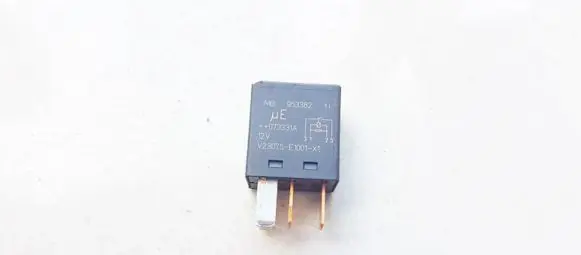 Mitsubishi Colt Other relay mb953382 v23075-e1001-x1