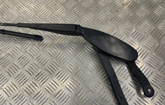Audi A6 S6 C7 4G Front wiper blade arm A2058240119 W000051791 W000051785