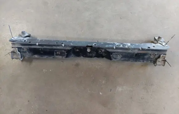 Opel Insignia A Top upper radiator support slam panel
