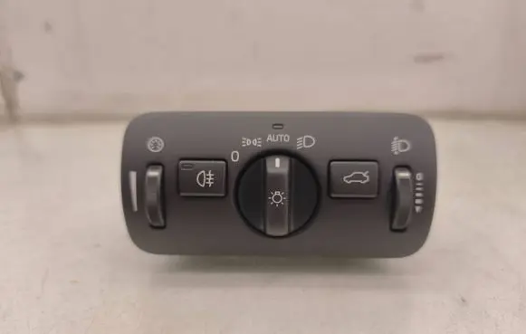 Volvo V40 Light switch 30739425