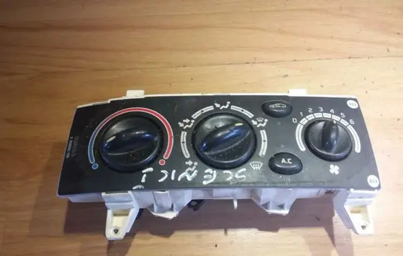 Renault Scenic I Climate control unit 658324B