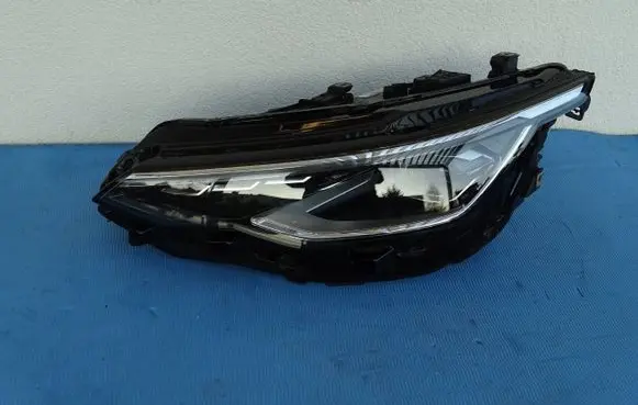 Volkswagen Golf VIII Headlight/headlamp 5H1941059AA