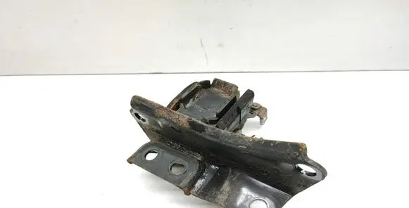 Toyota Avensis T250 Engine mount bracket