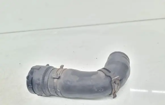 Volkswagen PASSAT B6 Engine coolant pipe/hose 7M3122291