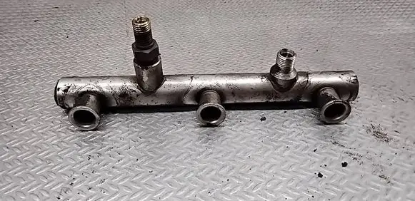 Audi A6 S6 C6 4F Fuel main line pipe 06E130090 8679237