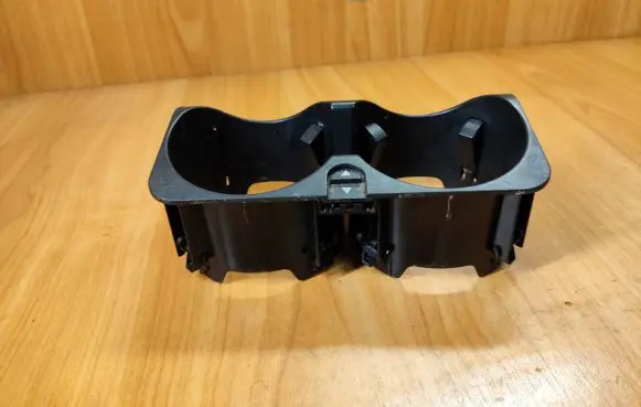 Mercedes-Benz S W221 Cup holder A2218130014 AEJ09ZB 501678