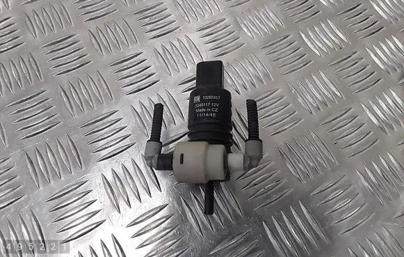 Opel Insignia A Windscreen/windshield washer pump 13250357
