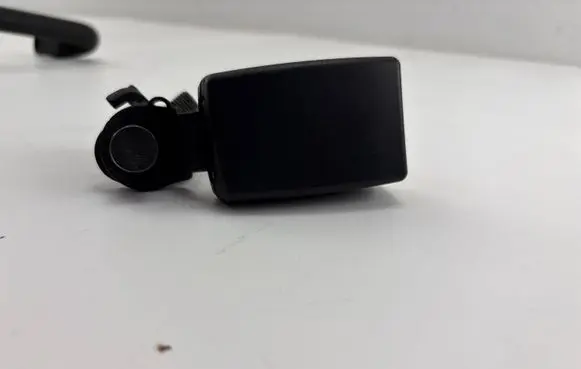 Audi A5 8T 8F Rear seatbelt buckle 8T0857739H