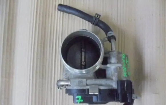 Alfa Romeo Stelvio Throttle valve 04893625AB
