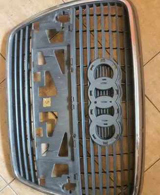 Audi A6 S6 C6 4F Front bumper upper radiator grill 4F0853651