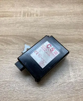 Toyota Prius+ (ZVW40) Tire pressure control unit 8976047050 1584007211
